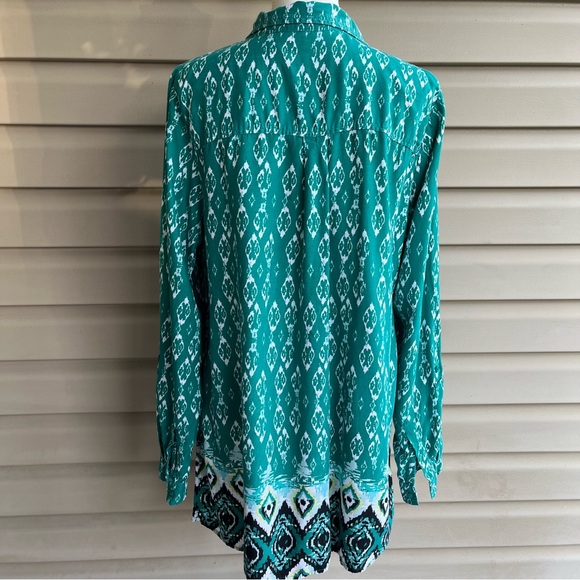 •New Directions• IKAT Pattern Button Down Blouse - Size XL - Picture 6 of 9